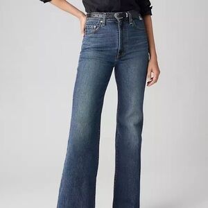 Super high-wasited dark Wide-Leg Bell Levi’s jeans - Raw Hem